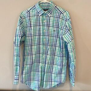 Vineyard Vines button down shirt